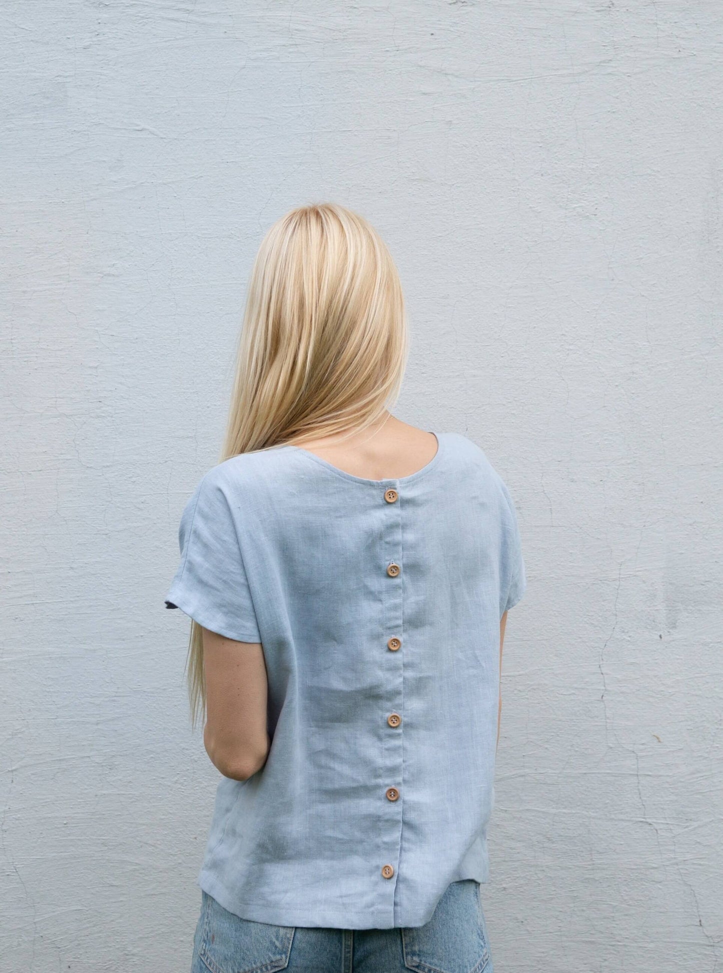 Linen Shirt with Unique Wooden Button Details