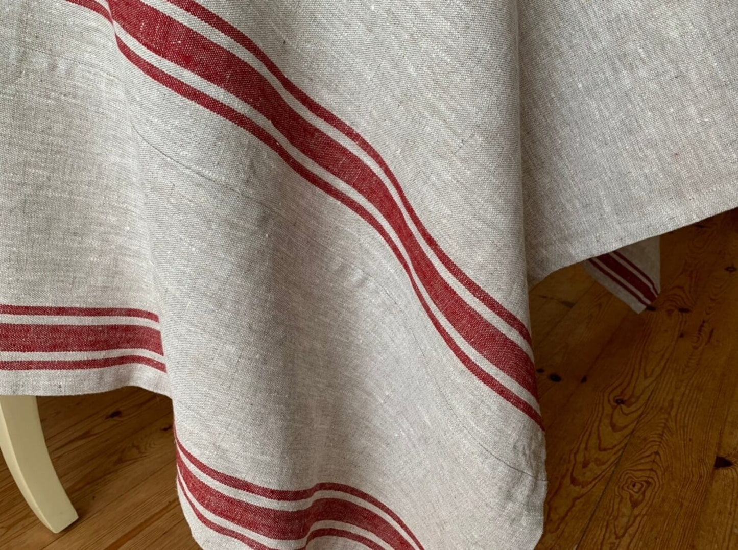 Striped_Linen_Tablecloth_Folded
