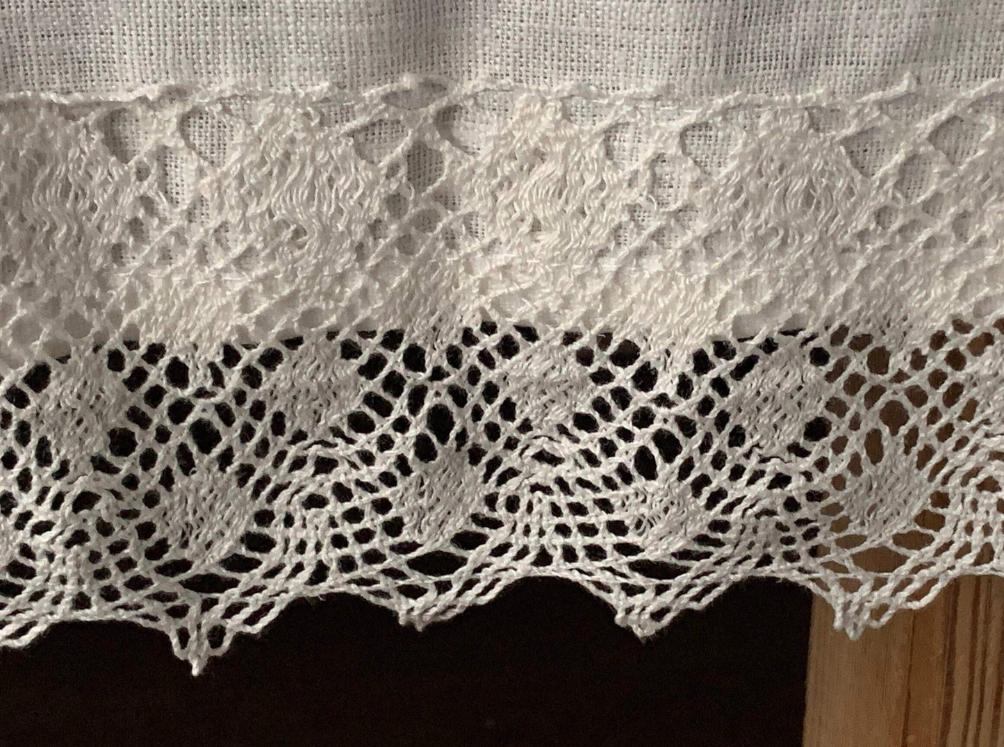 Stylish home décor with linen tablecloth