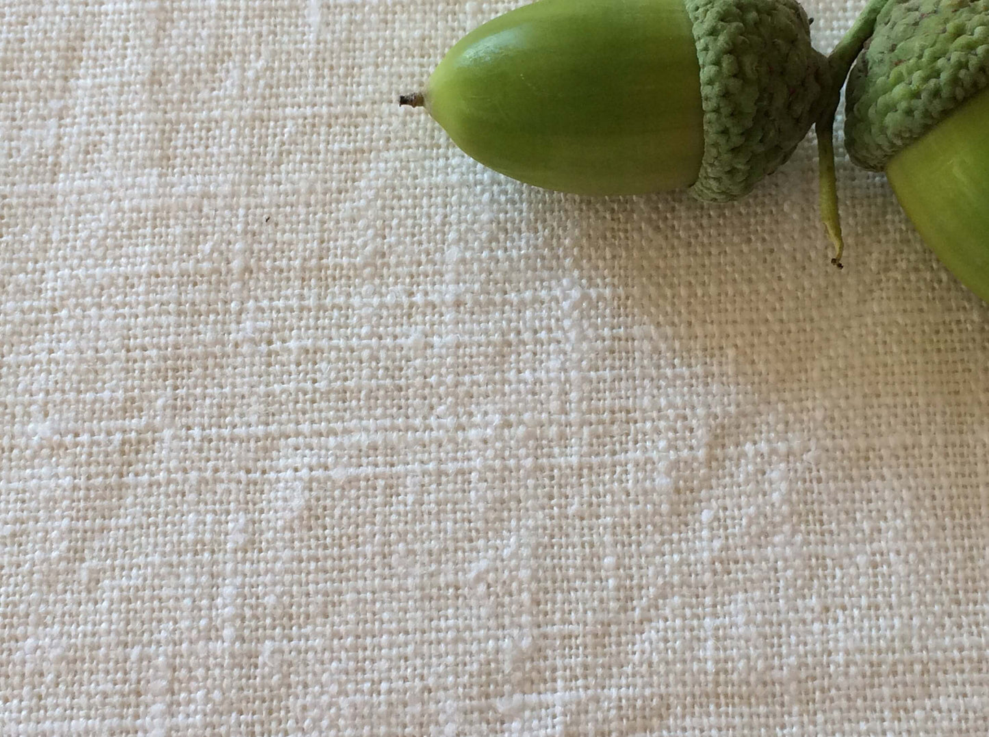 High-quality European linen table setting