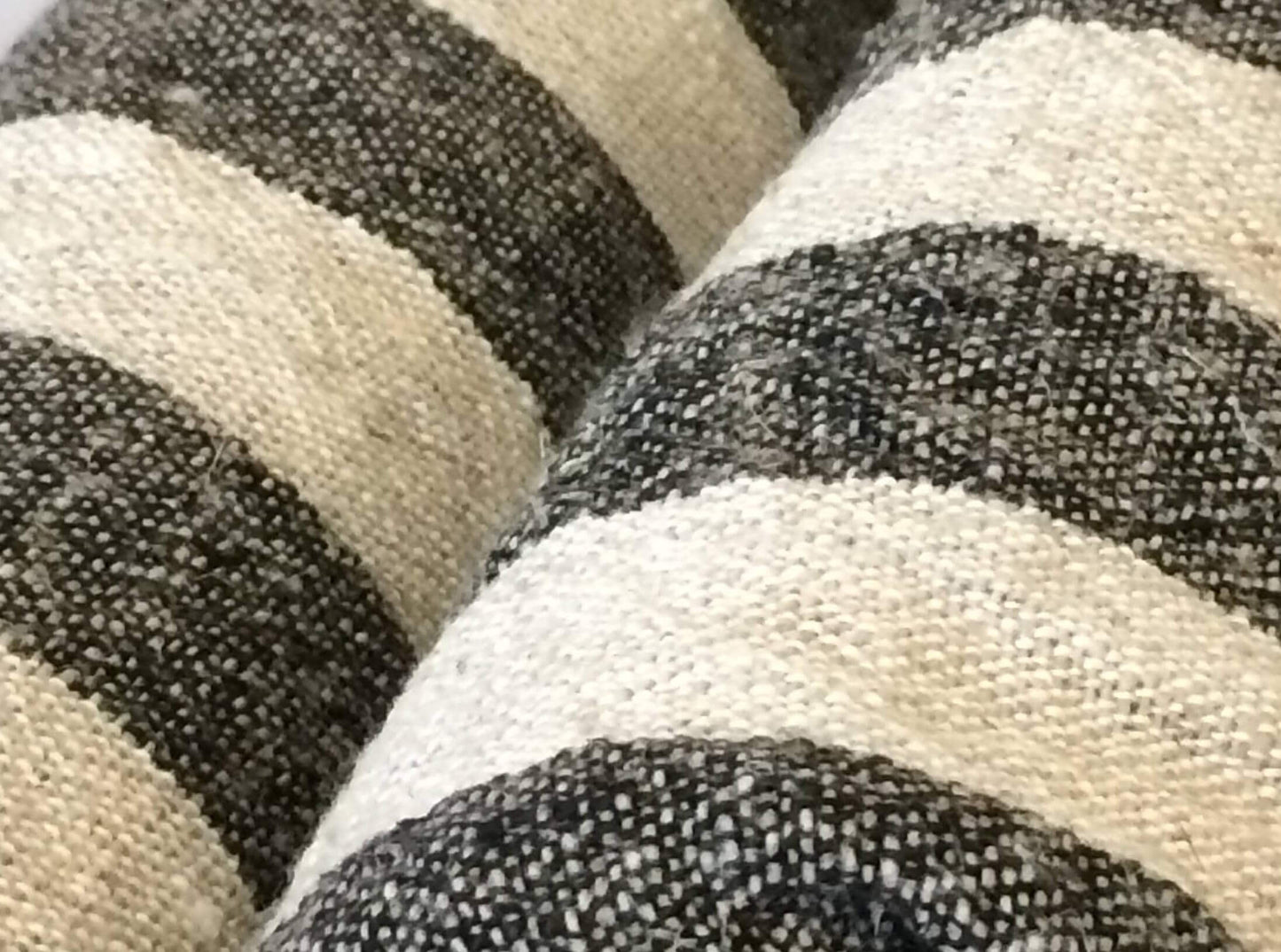 Absorbent linen dish towel for everyday use