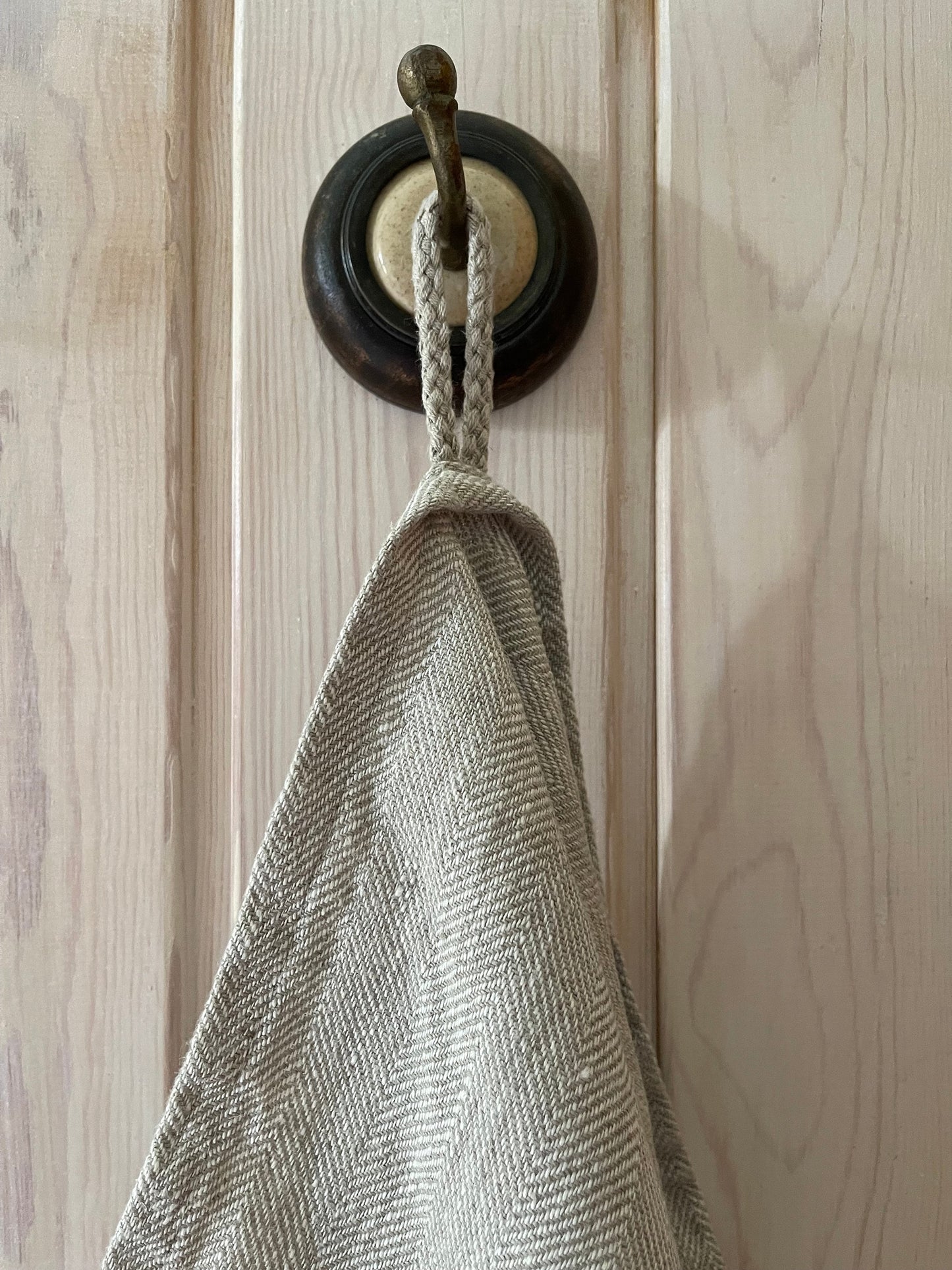 Harrinbone Pattern Linen Towel Set with Hanging Loop