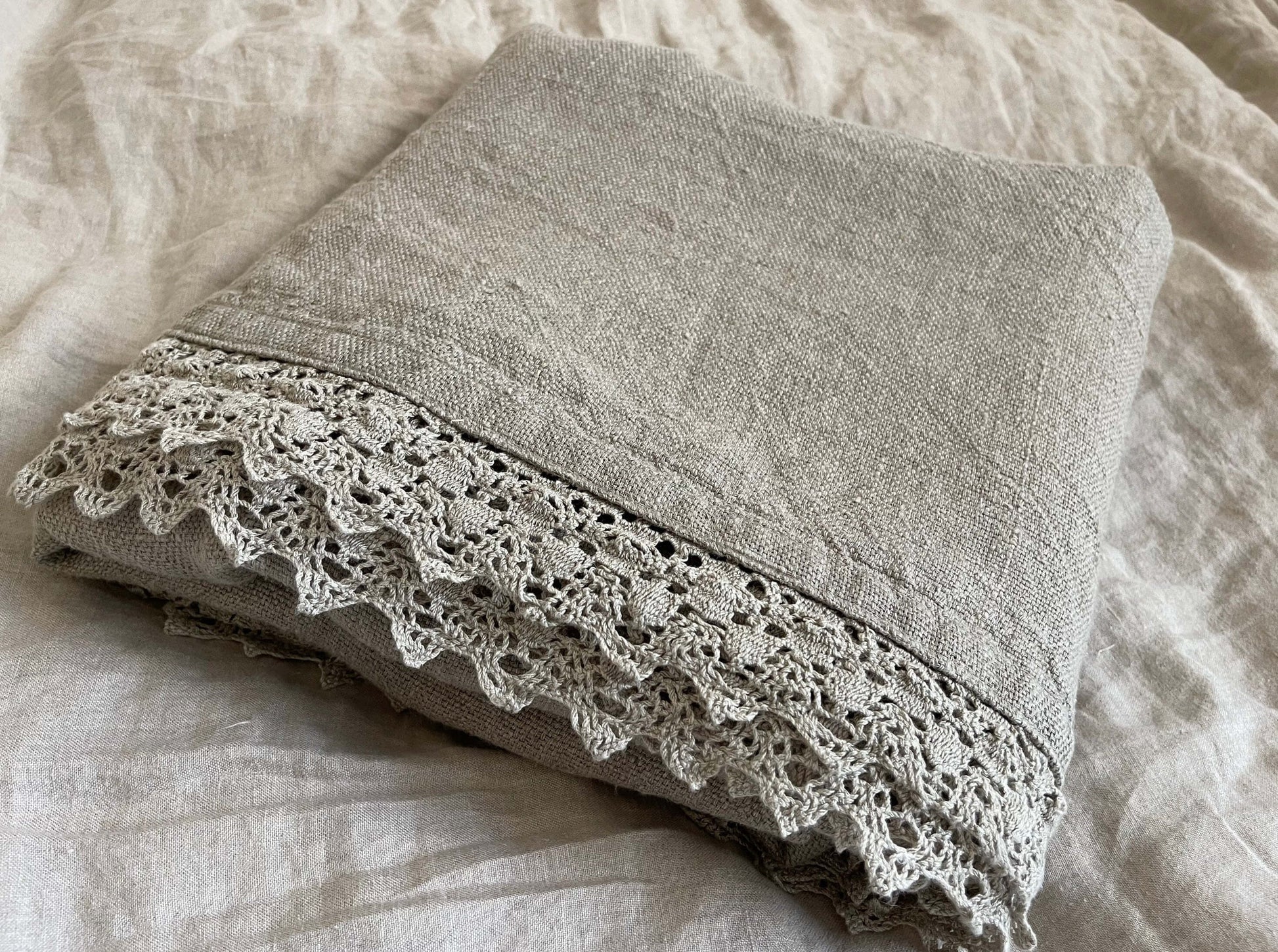 Elegant Linen Bedspread