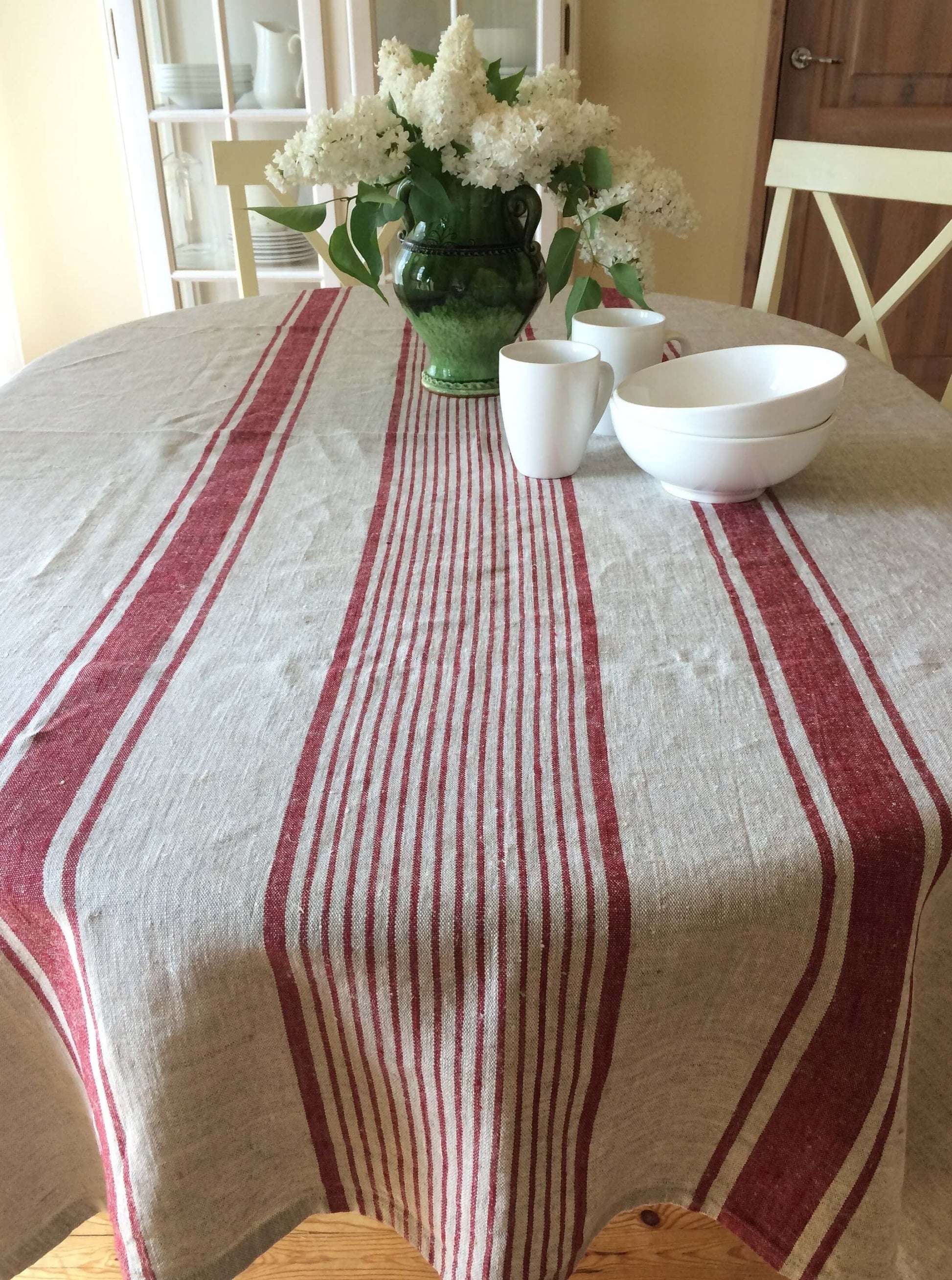 European_Linen_Cloth_Closeup