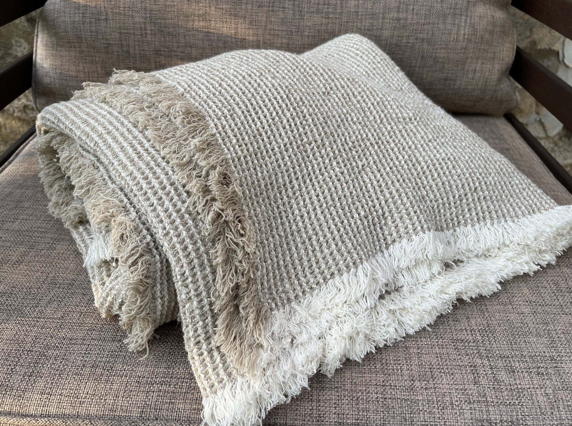 Fringed linen blanket