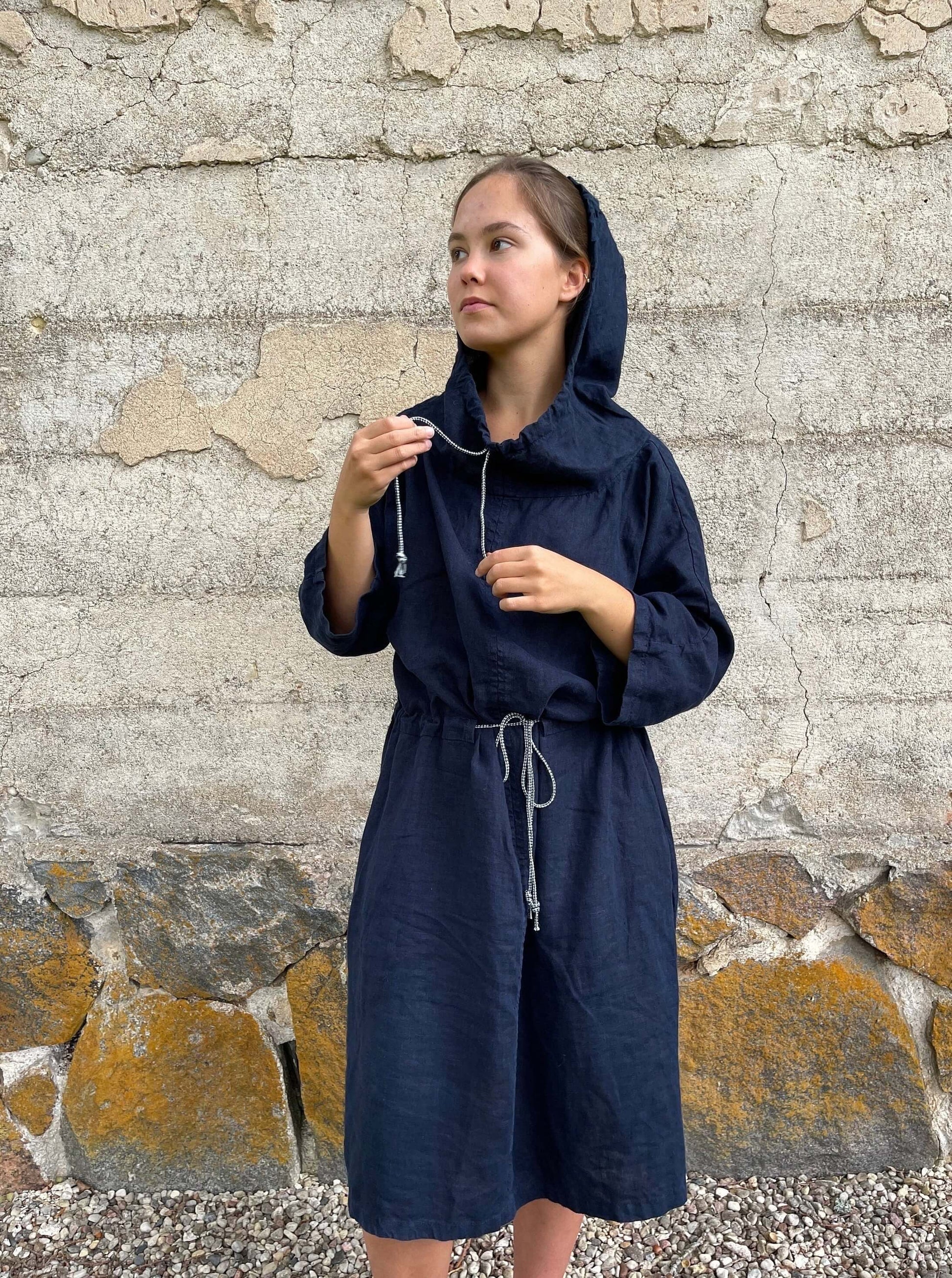 Plus size casual and comfortable linen dress for summer.