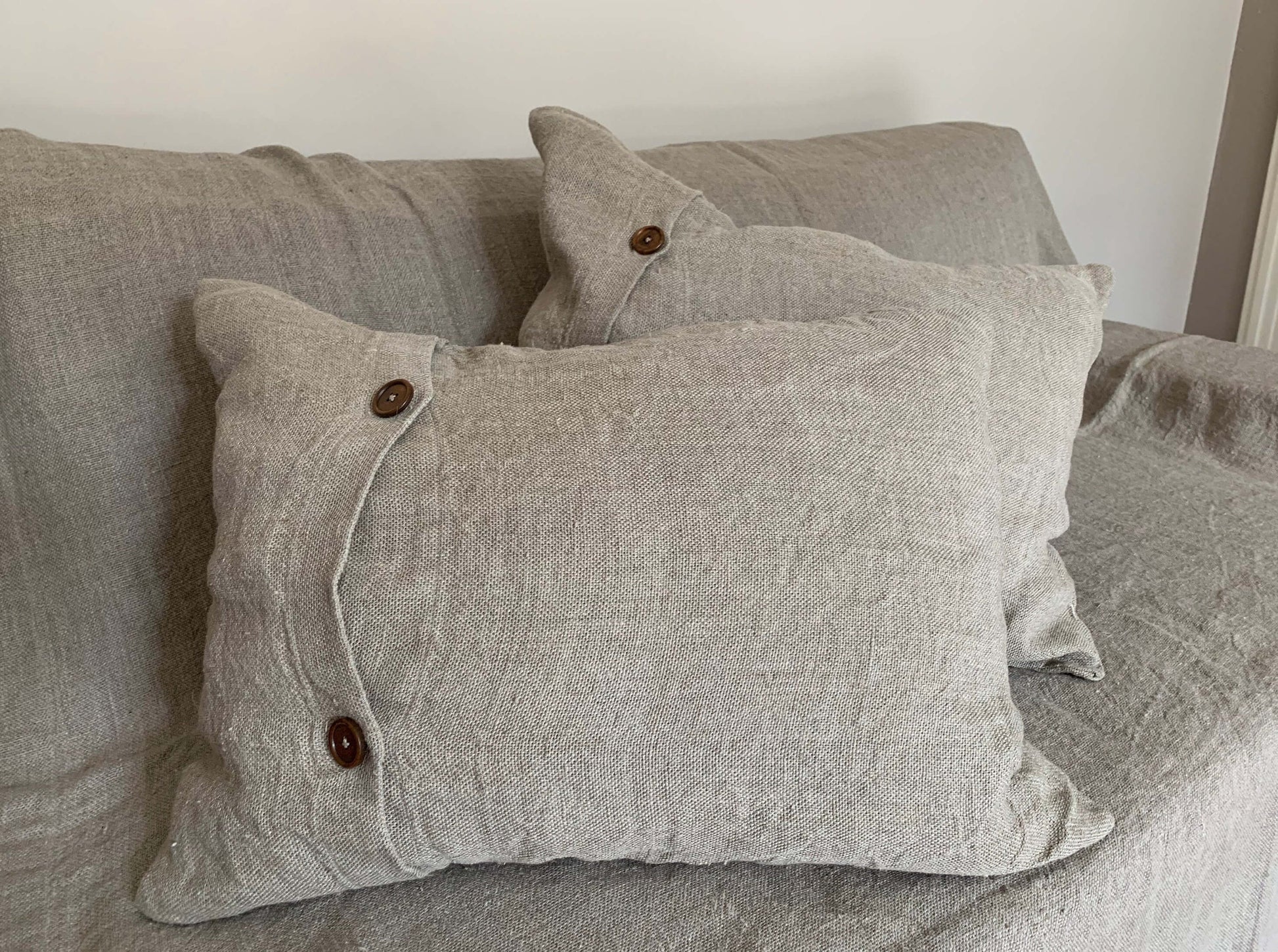 Modern bedding linen Minimalistic bedroom