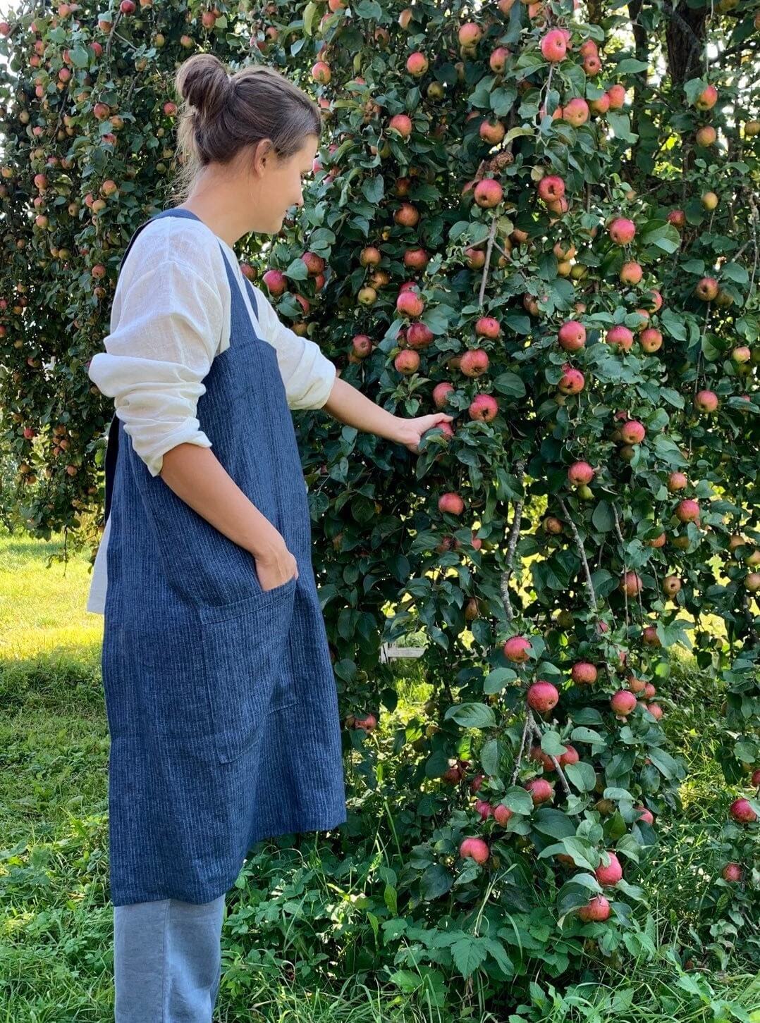 Prewashed preshrunk linen apron