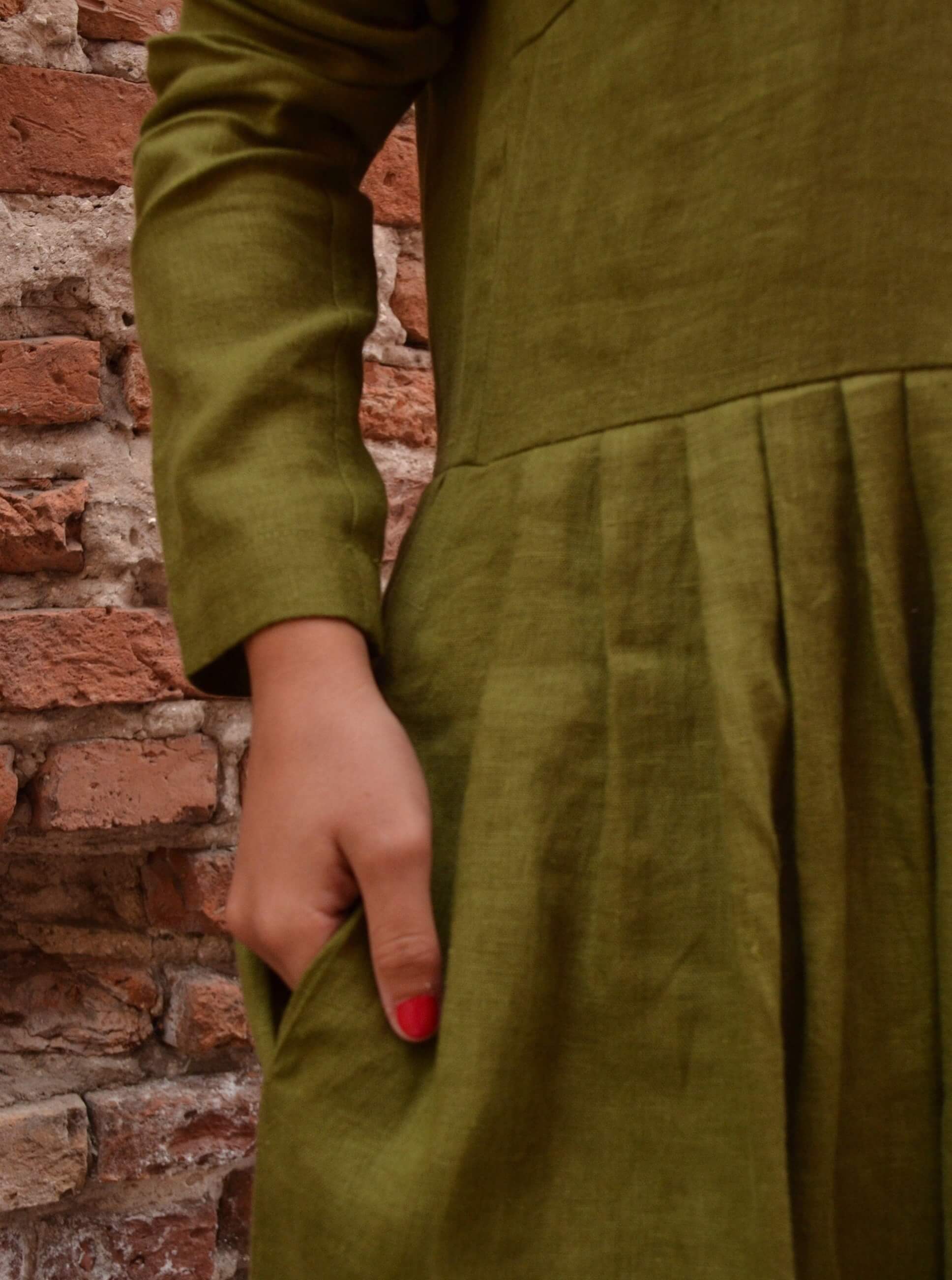 antique_linen_dress_full_sleeves_feature