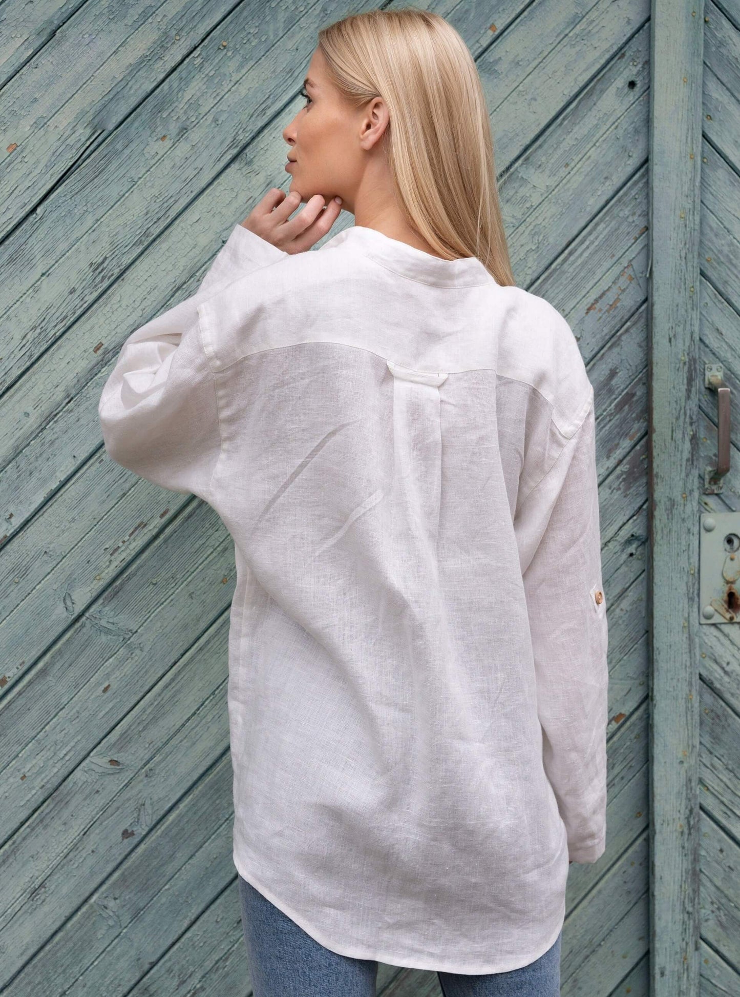 Linen blouse with adjustable sleeves