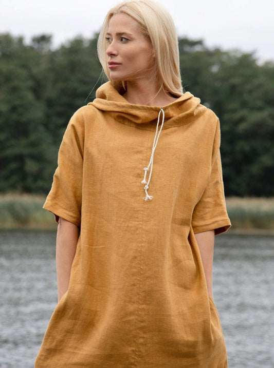 Linen caftan on model