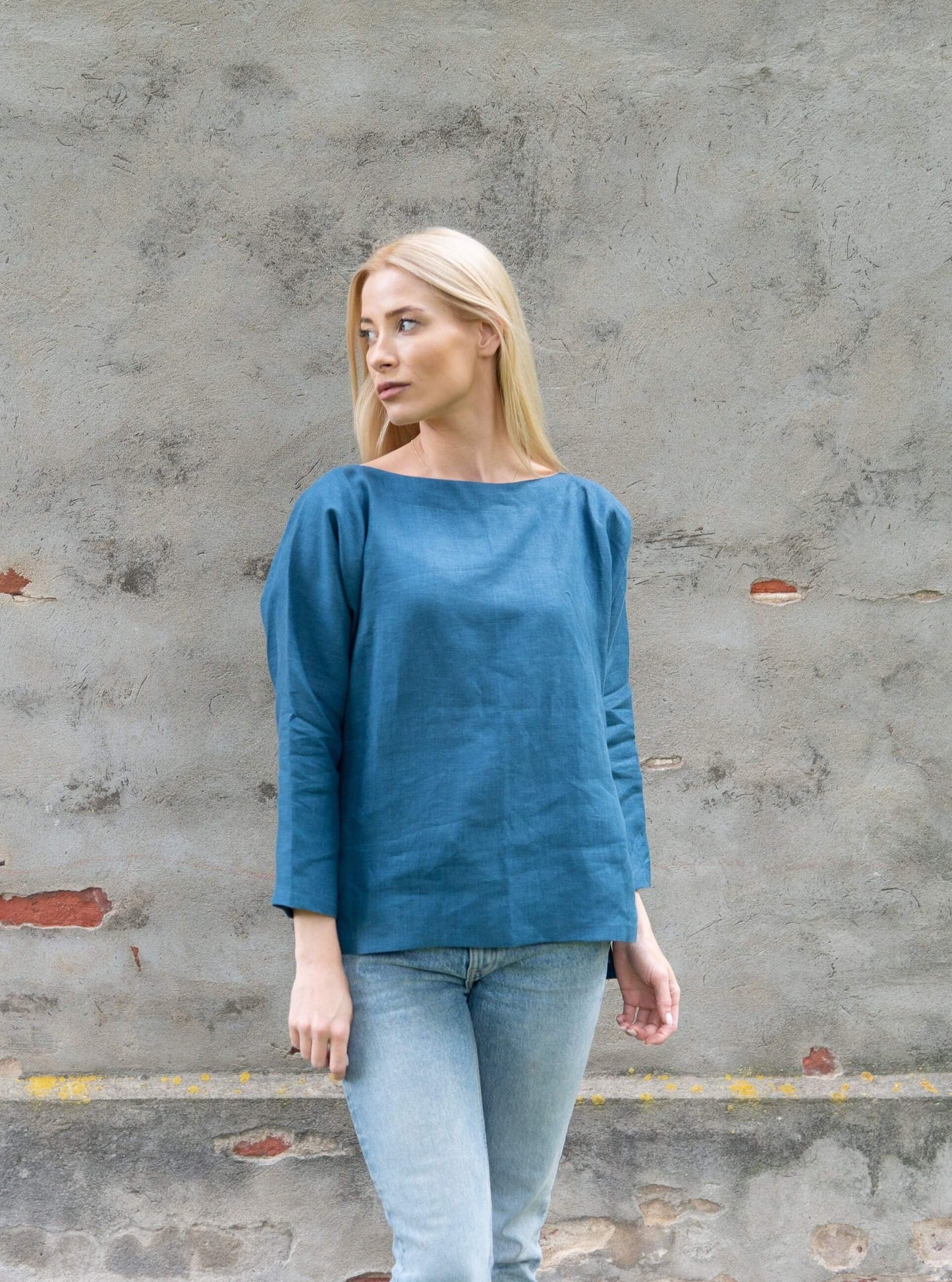 Detail of 3/4 sleeve on linen top