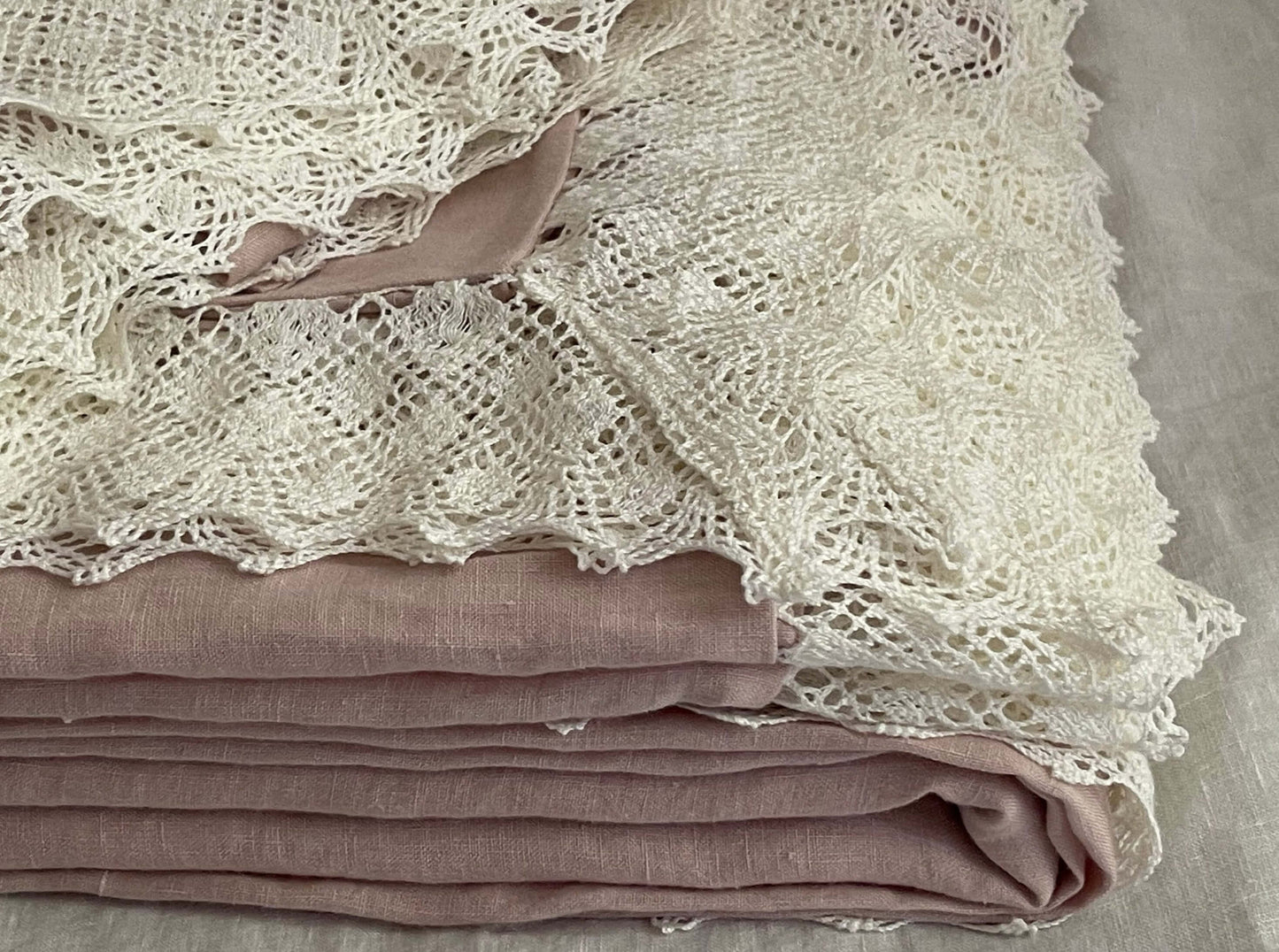 Milk white lace pillowcase set