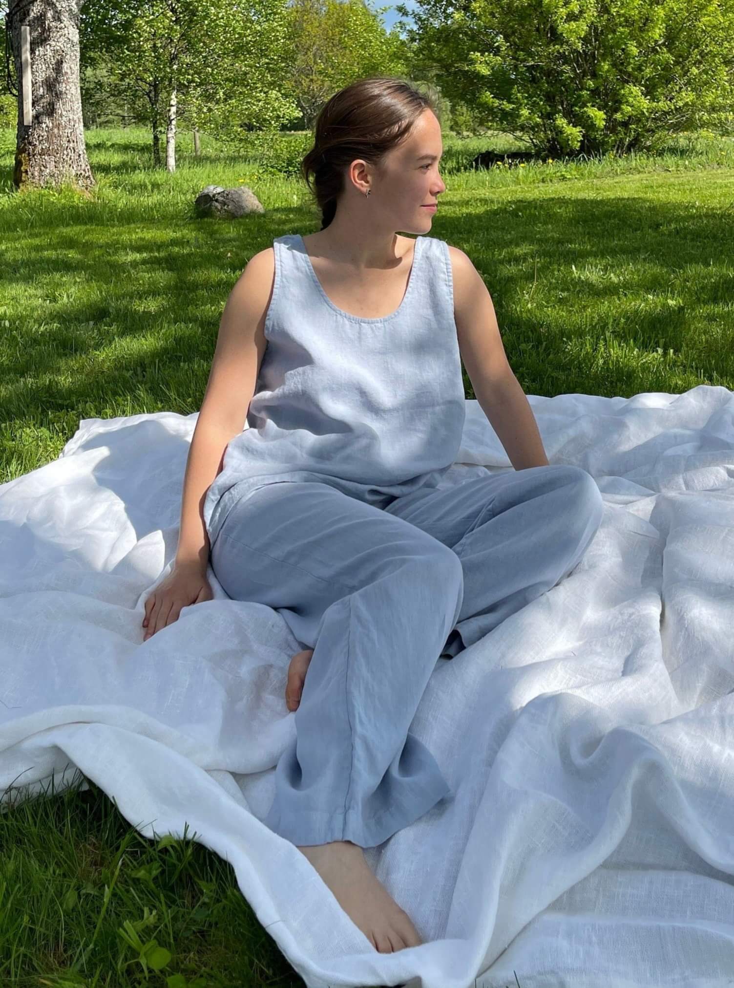breathable_linen_tank_top_detail