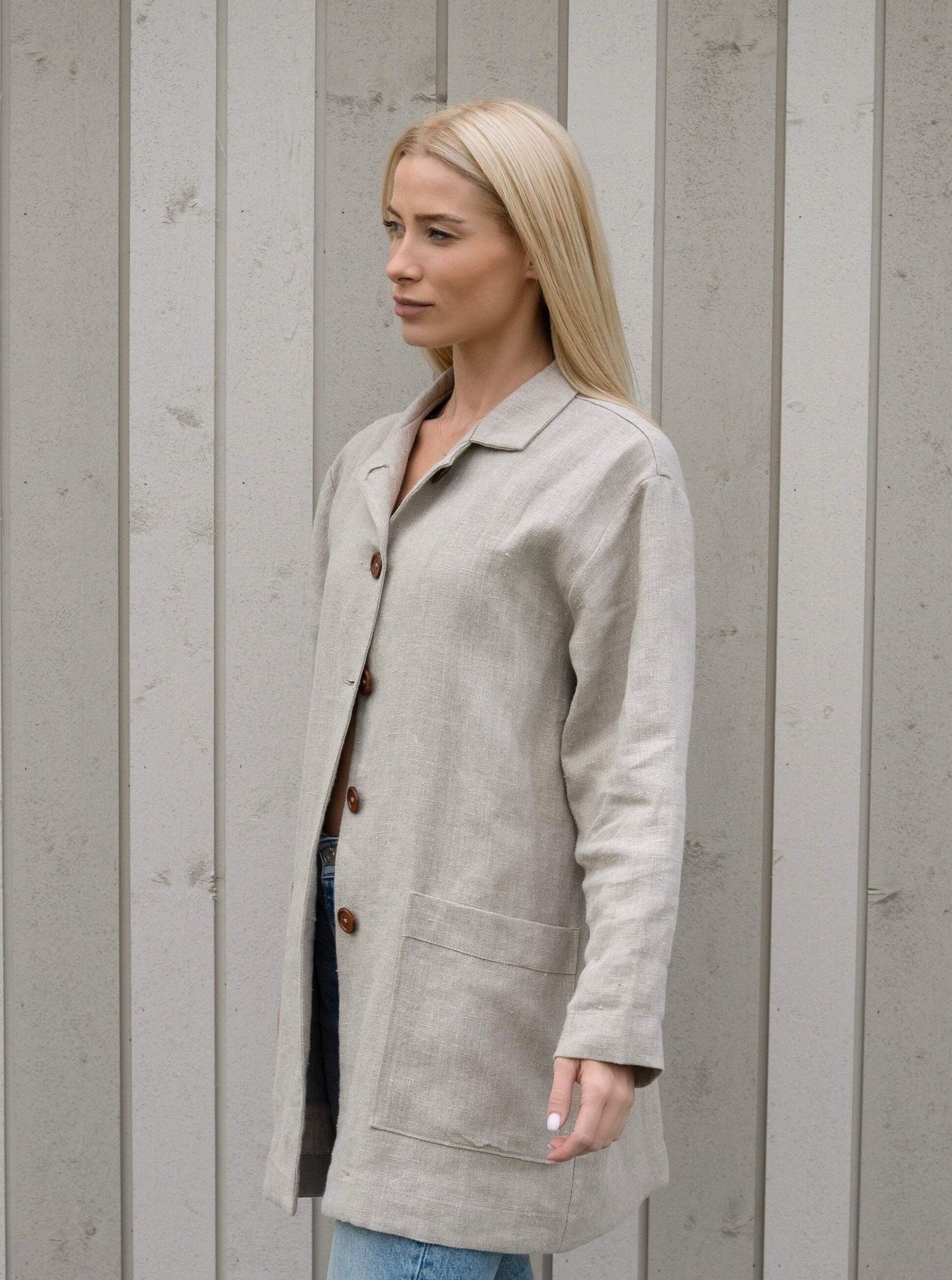 Women's linen jacket with pockets, front view