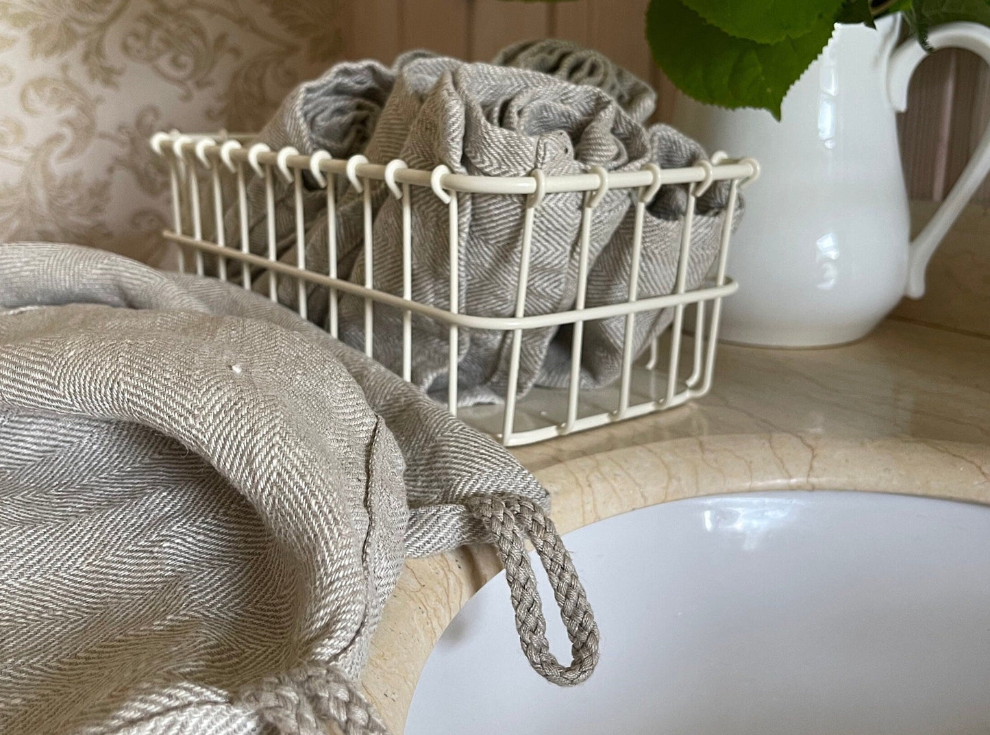 Harrinbone Pattern Linen Towel Set with Hanging Loop