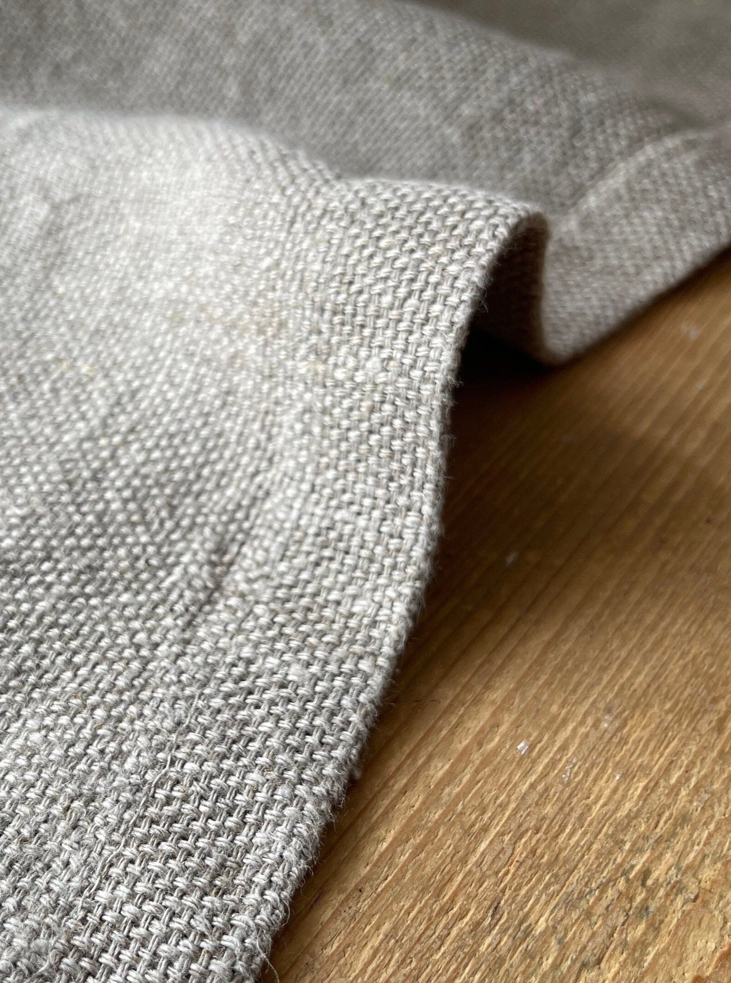 Elegant Natural Linen Table Runner in Rustic Country Style